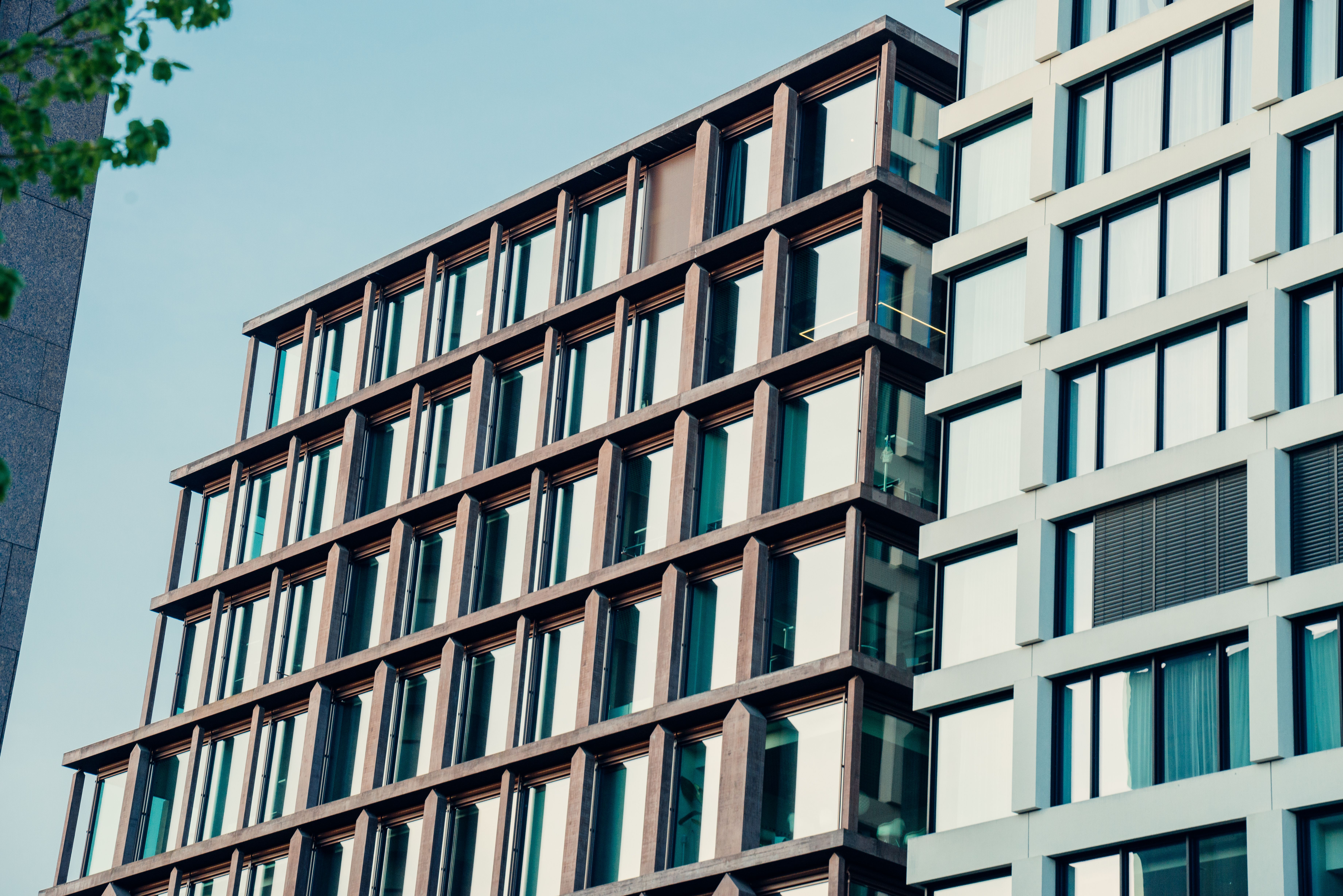 Immeuble professionnel moderne en Suisse
